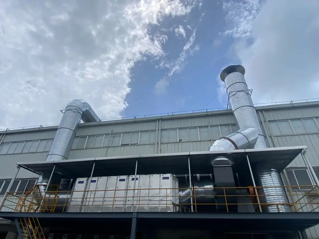 涂装车间实拍通风管道